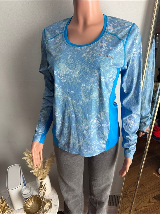 Columbia Tops - Columbia Women’s Light Blue Patterned Long-Sleeve Performance Top